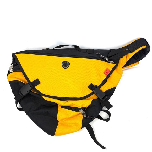 AMPAC Messanger Bag with Adjustable Straps Yellow and Black - Picture 2 of 10